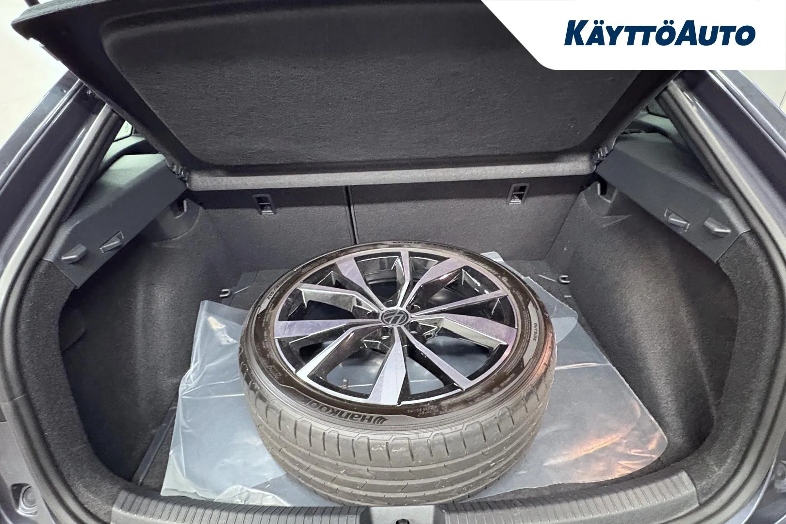 VOLKSWAGEN Taigo XTA-789 carousel image