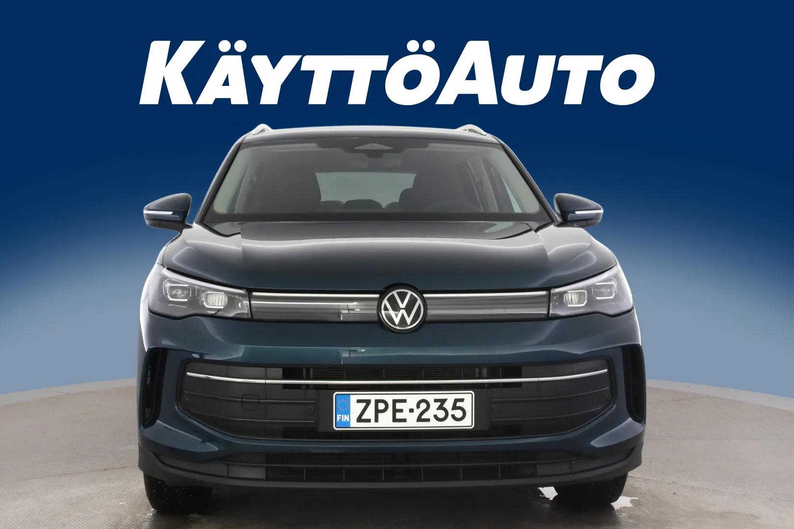VOLKSWAGEN Tiguan ZPE-235 carousel image