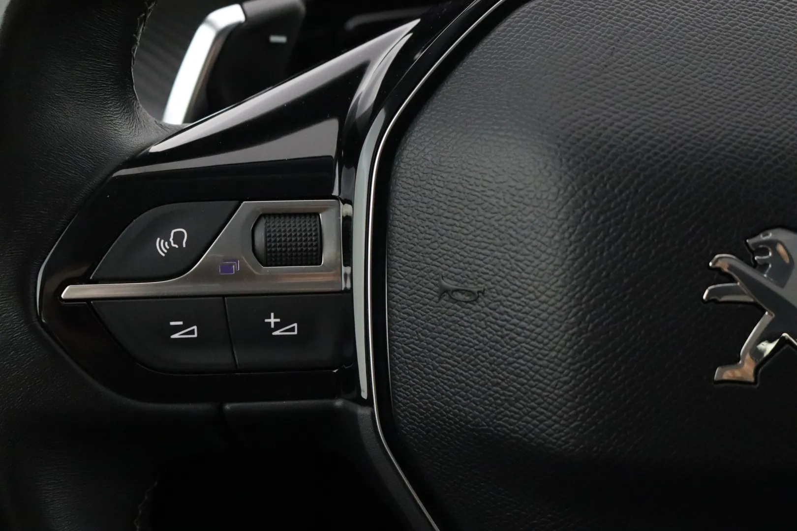 PEUGEOT 508 SXZ-308 carousel image