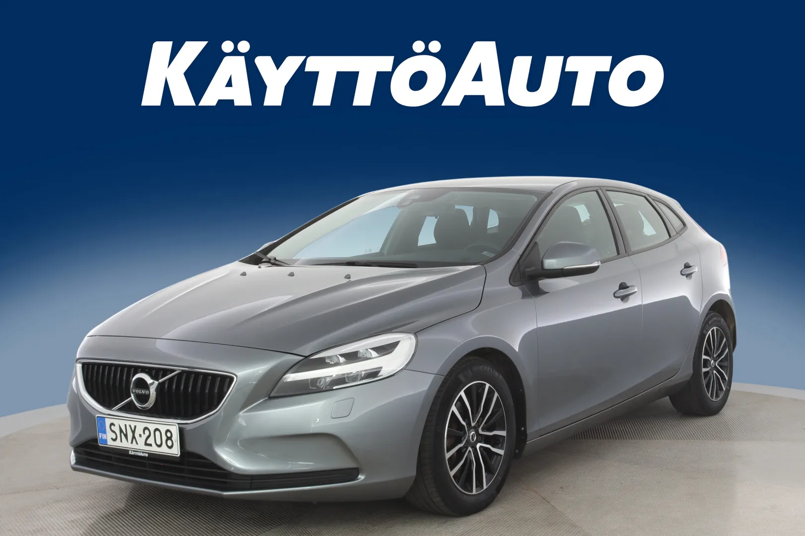 VOLVO V40 SNX-208 carousel image