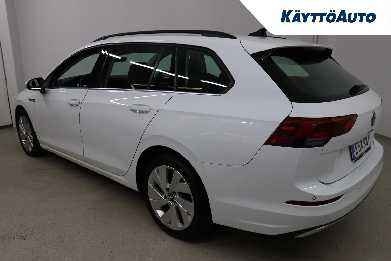 VOLKSWAGEN Golf ESX-987 carousel image