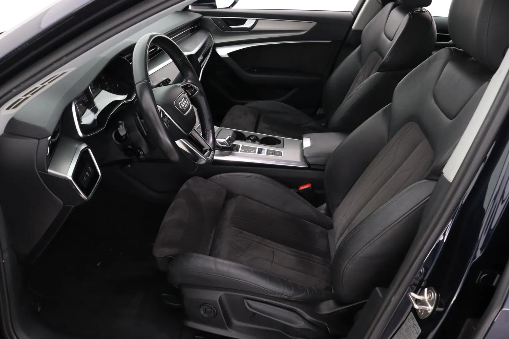 AUDI A6 IOM-311 carousel image