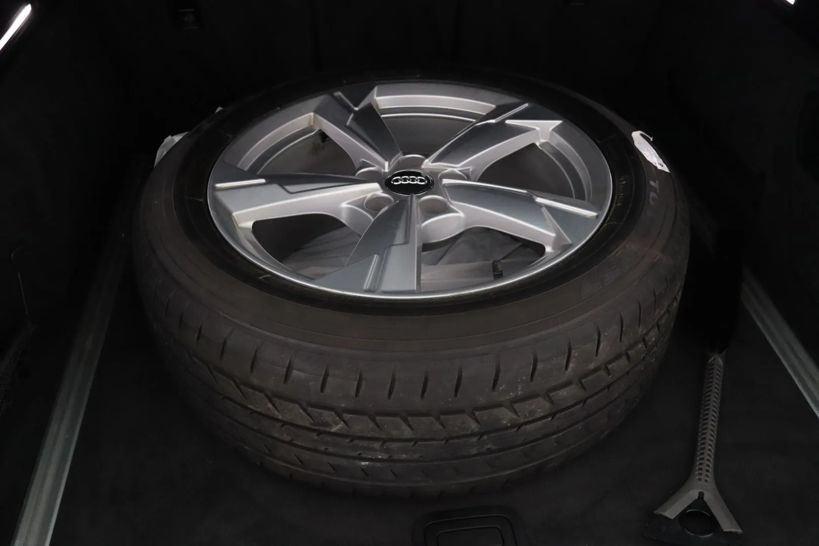 AUDI A6 IOM-311 carousel image