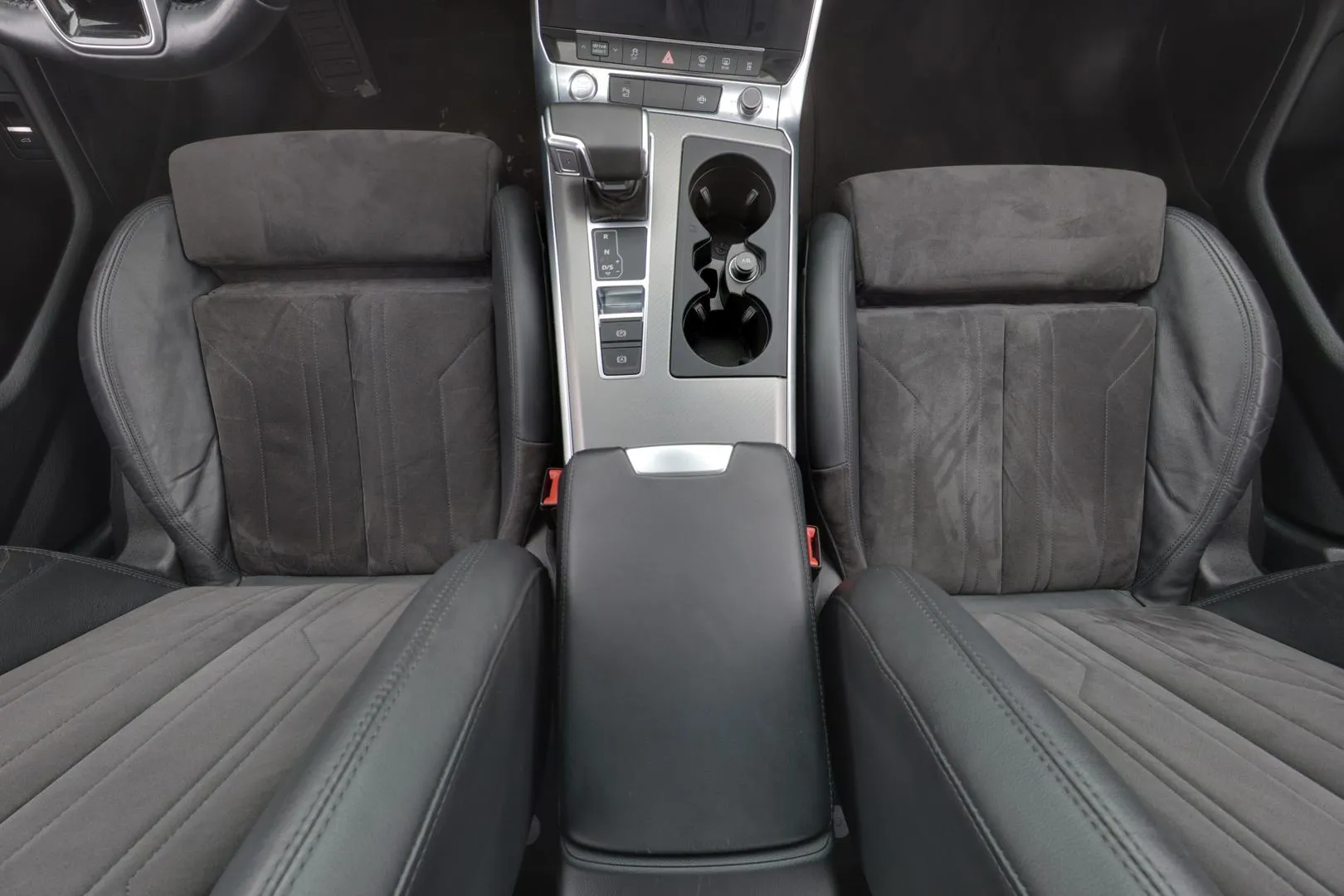AUDI A6 IOM-311 carousel image