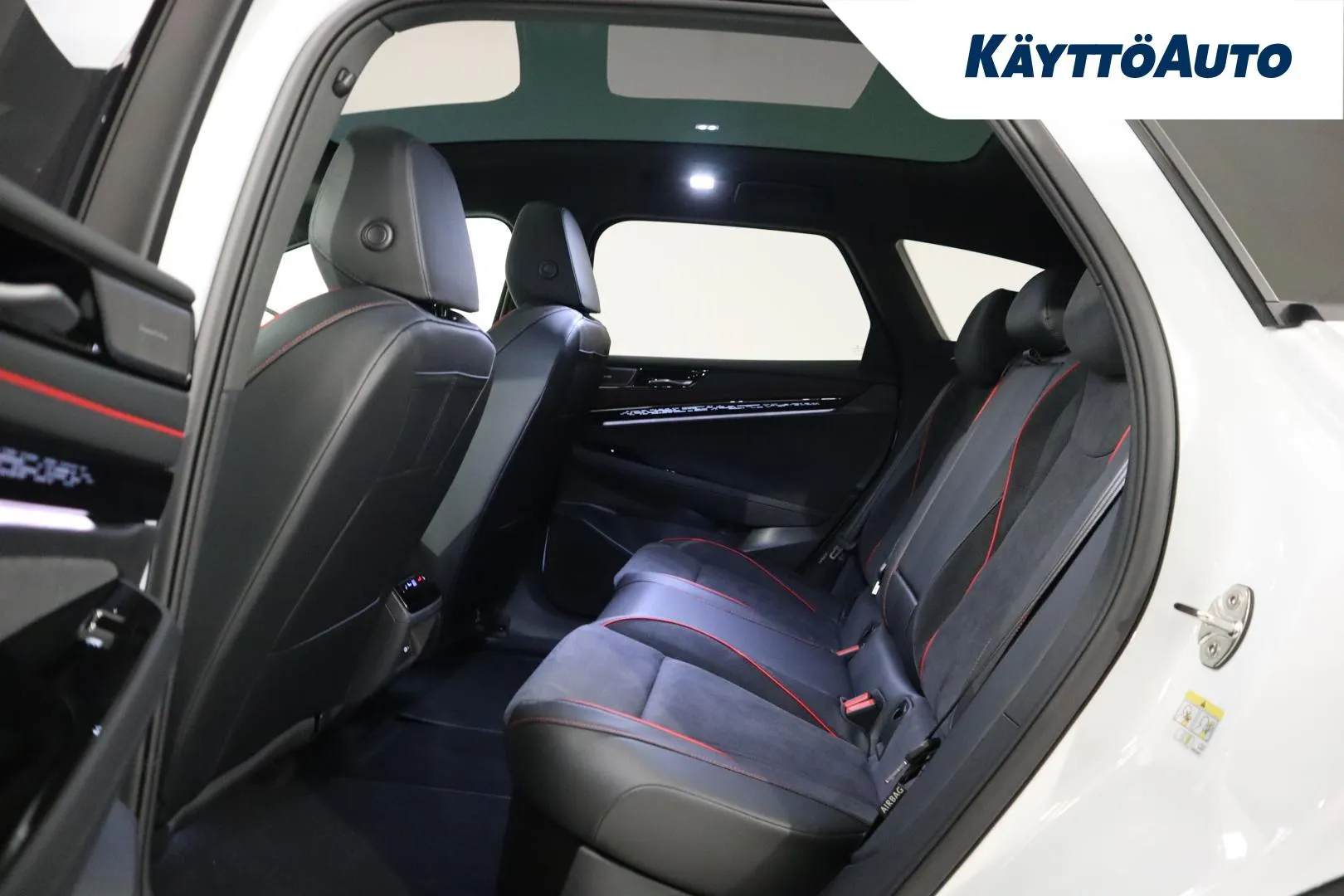 Volkswagen ID.7 EVJ-449 carousel image