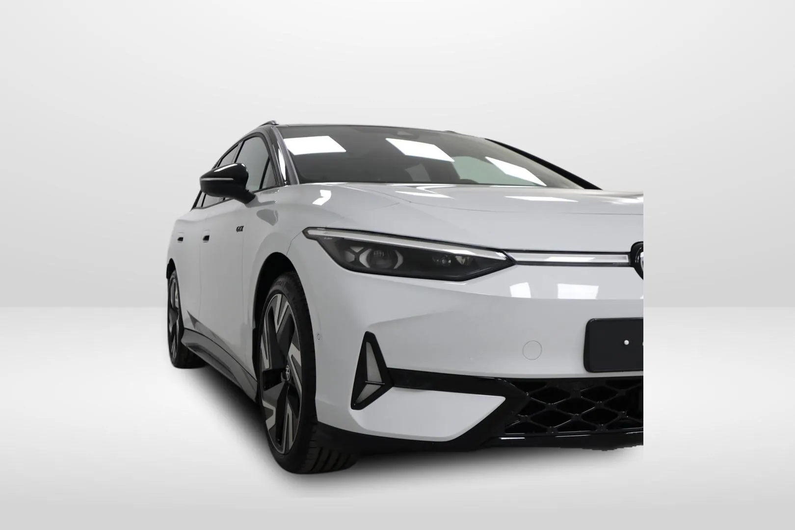 Volkswagen ID.7 EVJ-449 carousel image