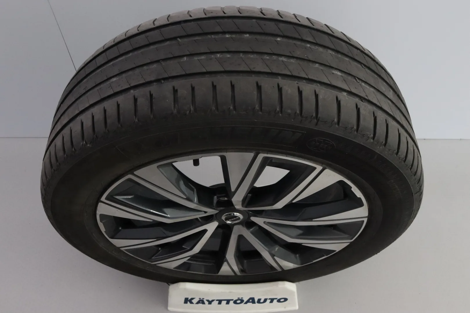 VOLVO XC60 FSH-293 carousel image