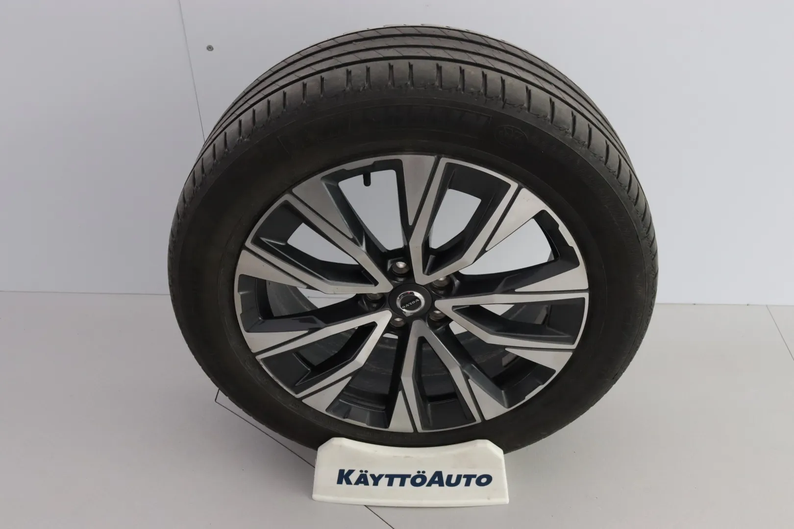 VOLVO XC60 FSH-293 carousel image