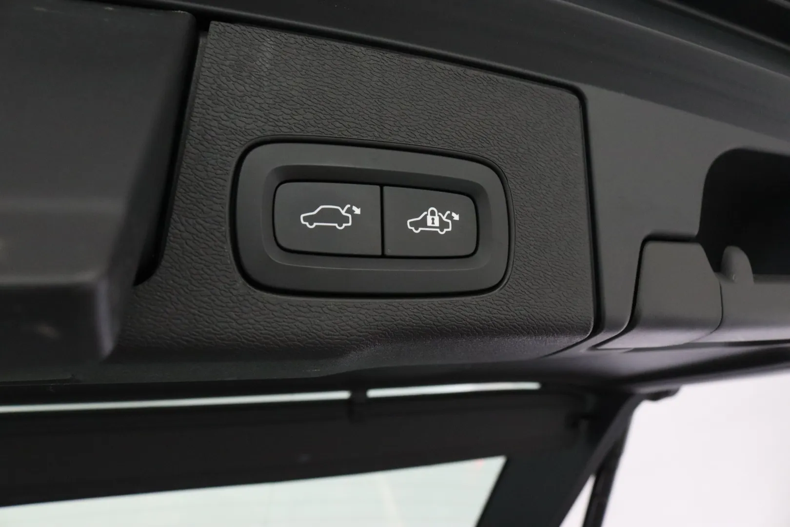 VOLVO XC60 FSH-293 carousel image