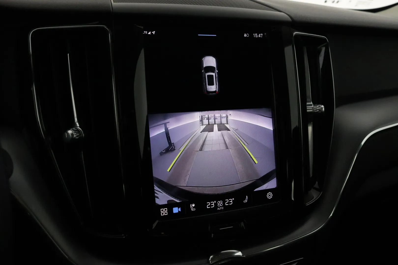 VOLVO XC60 FSH-293 carousel image