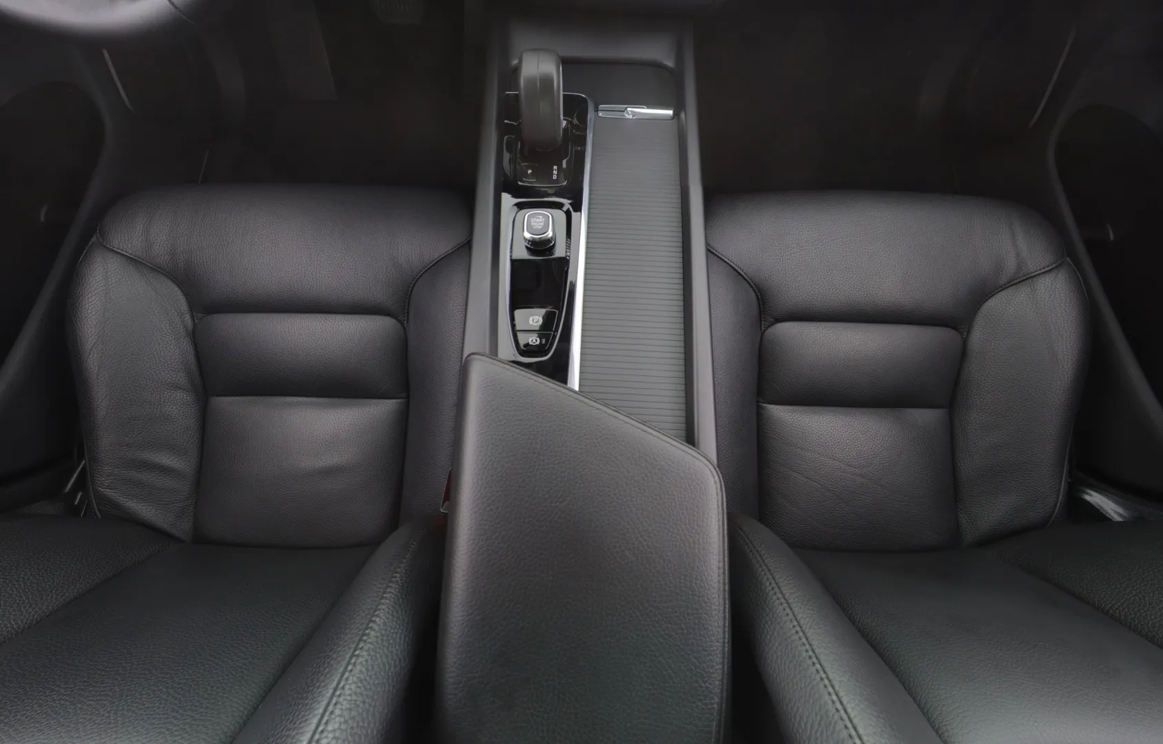 VOLVO XC60 FSH-293 carousel image