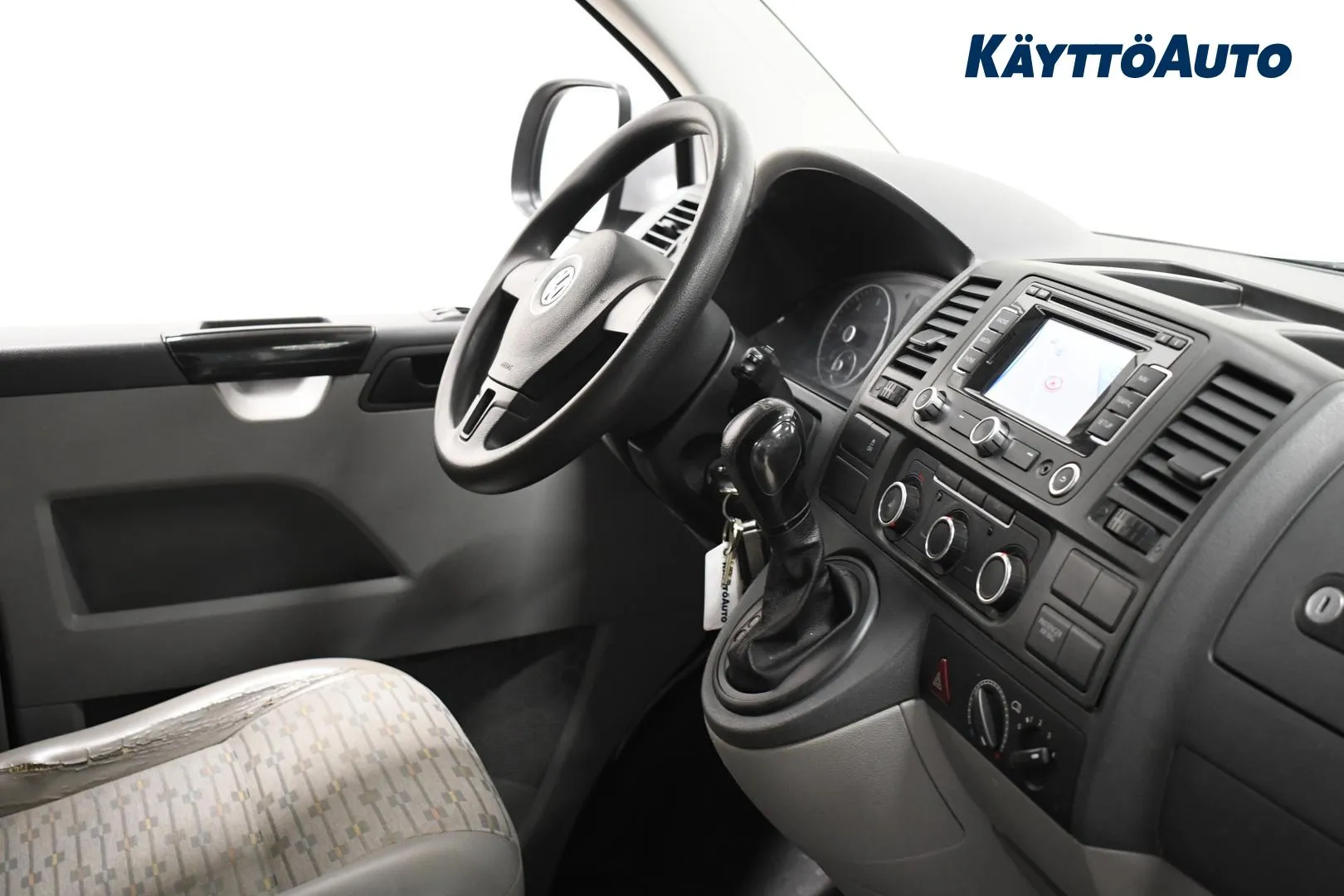 VOLKSWAGEN Transporter FKM-648 carousel image