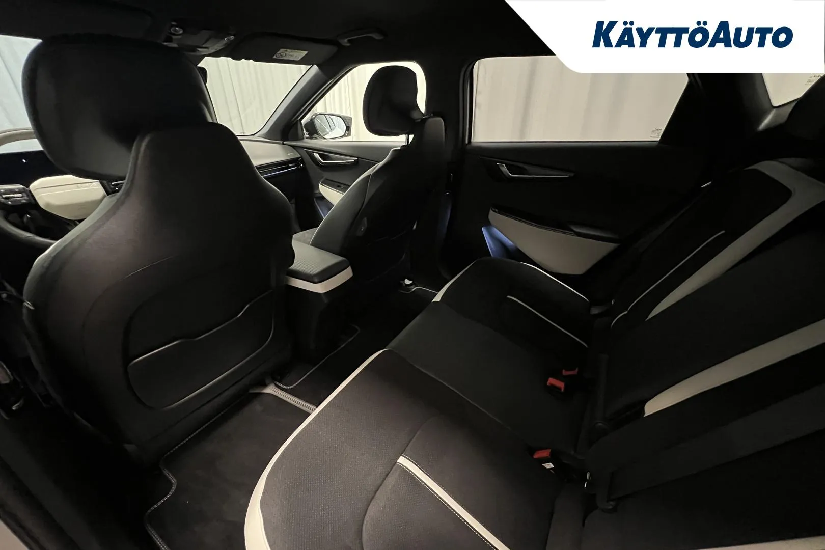 Kia EV6 FRY-692 carousel image