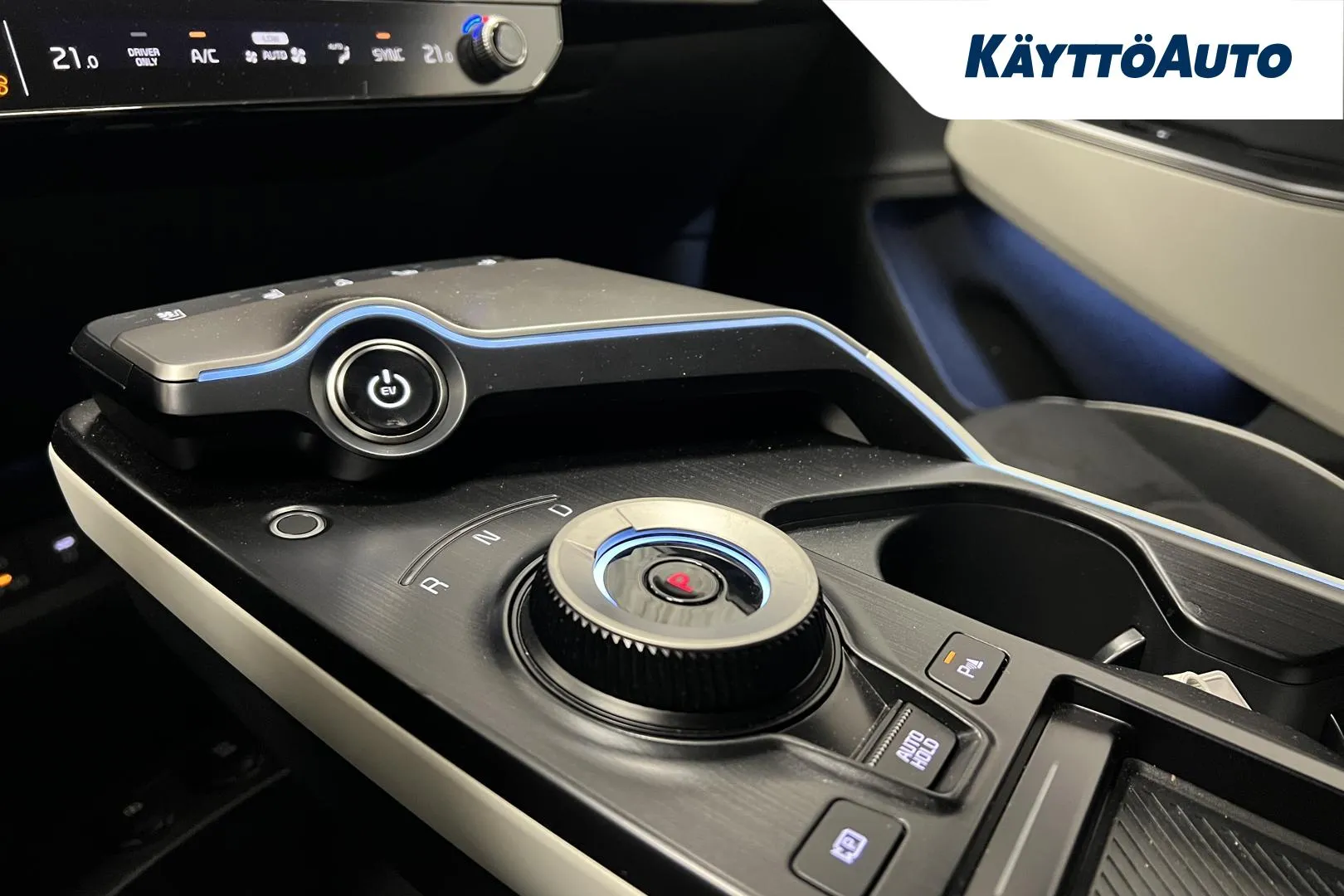 Kia EV6 FRY-692 carousel image