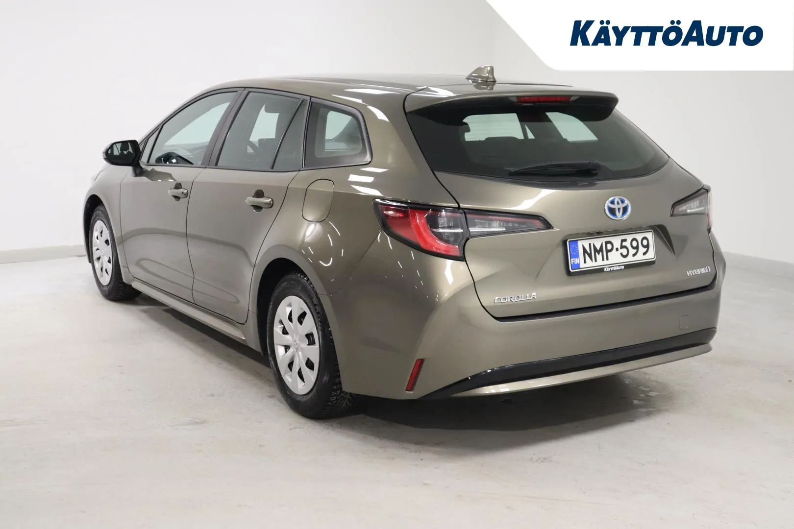 Toyota Corolla NMP-599 carousel image