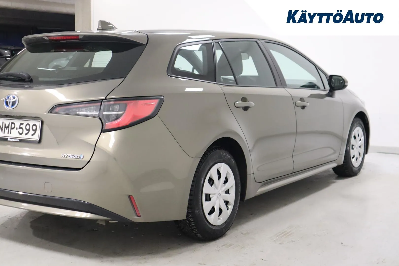 Toyota Corolla NMP-599 carousel image