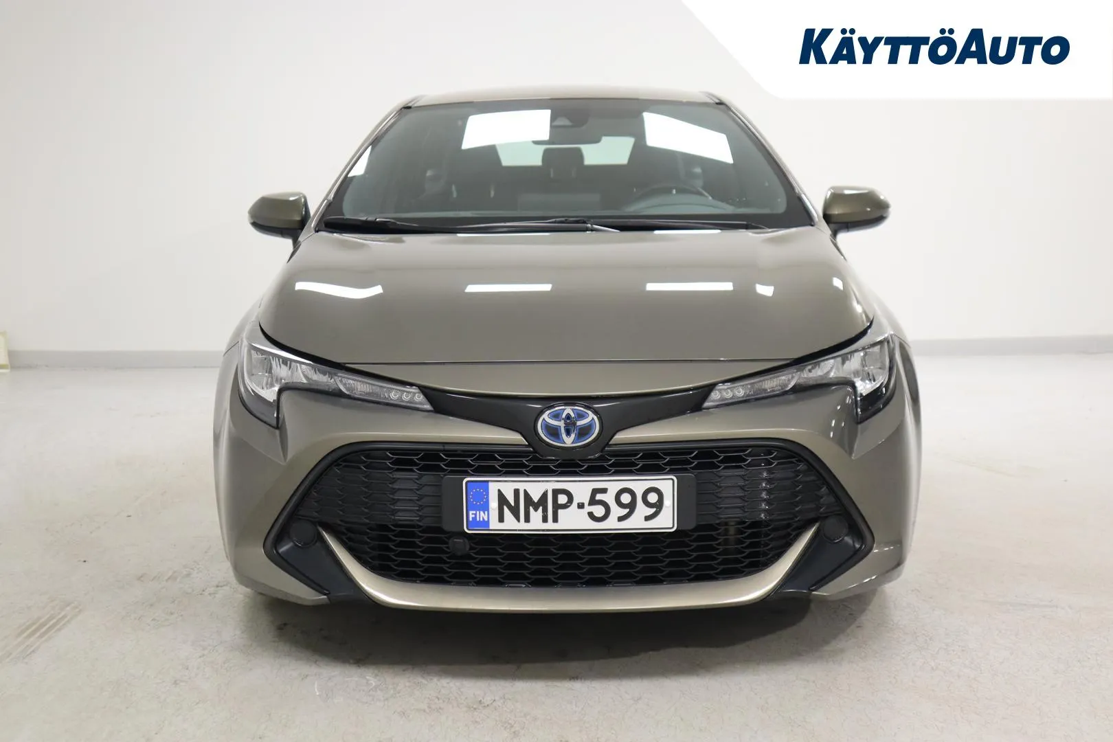 Toyota Corolla NMP-599 carousel image