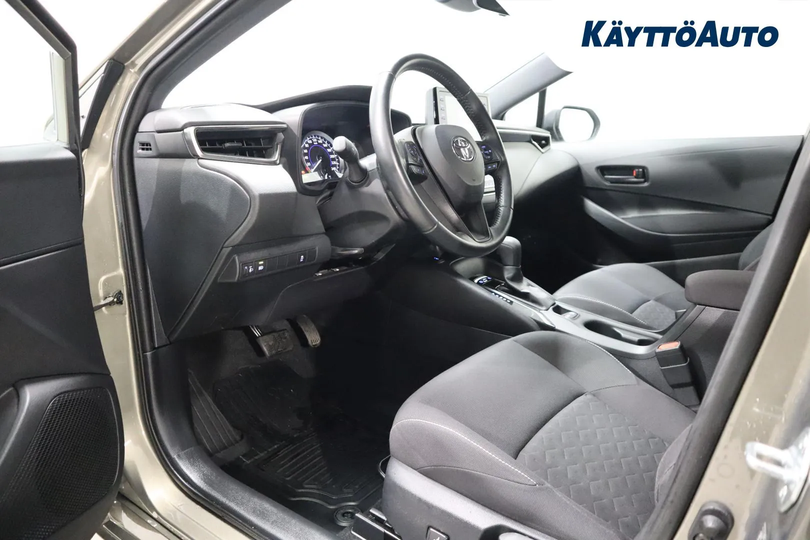 Toyota Corolla NMP-599 carousel image