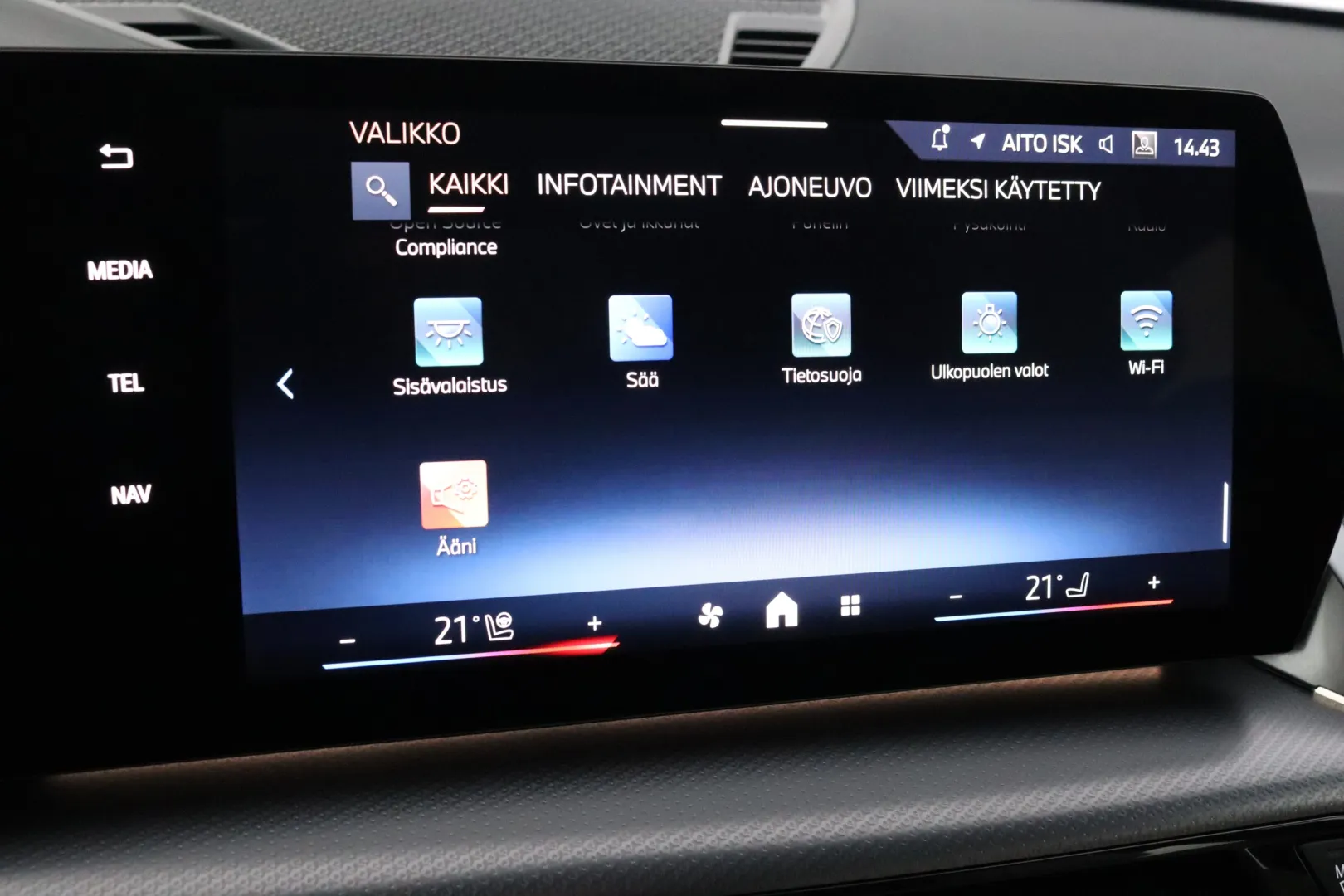 BMW X1 XSX-274 carousel image