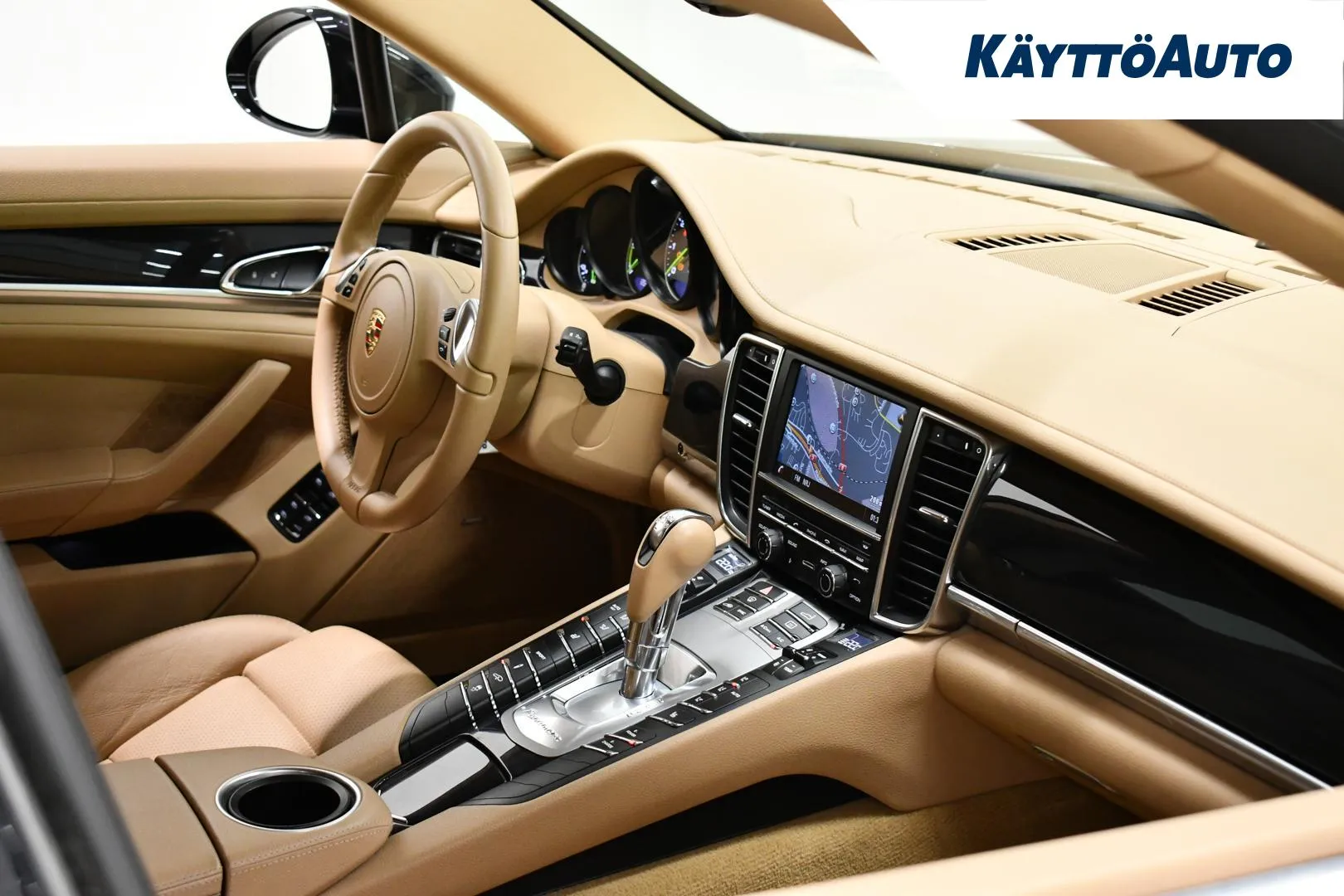 PORSCHE Panamera YIO-288 carousel image