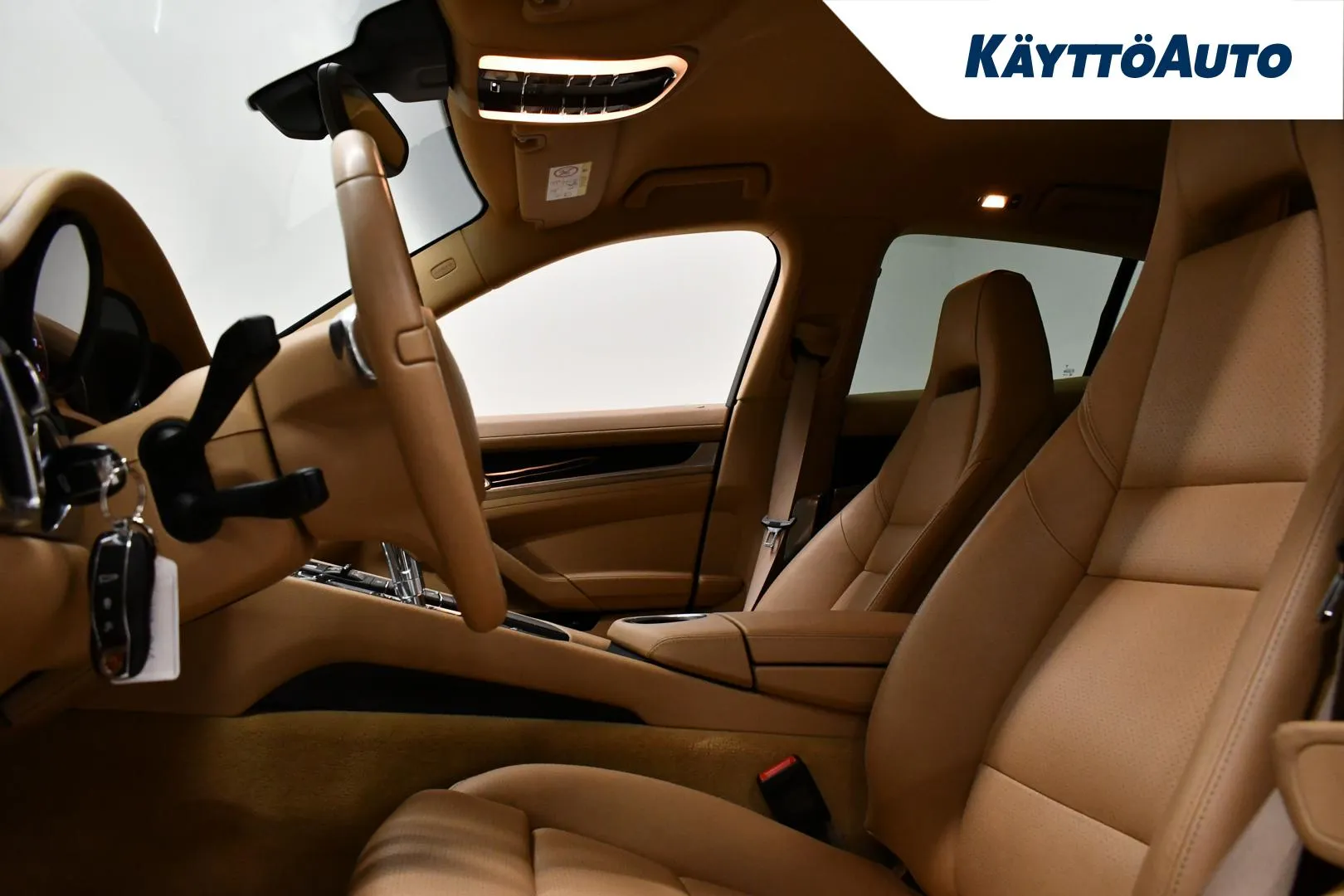 PORSCHE Panamera YIO-288 carousel image