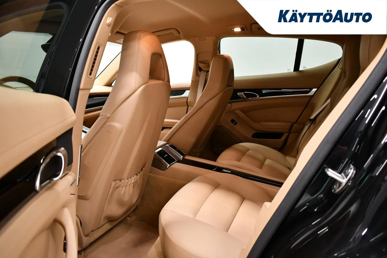 PORSCHE Panamera YIO-288 carousel image
