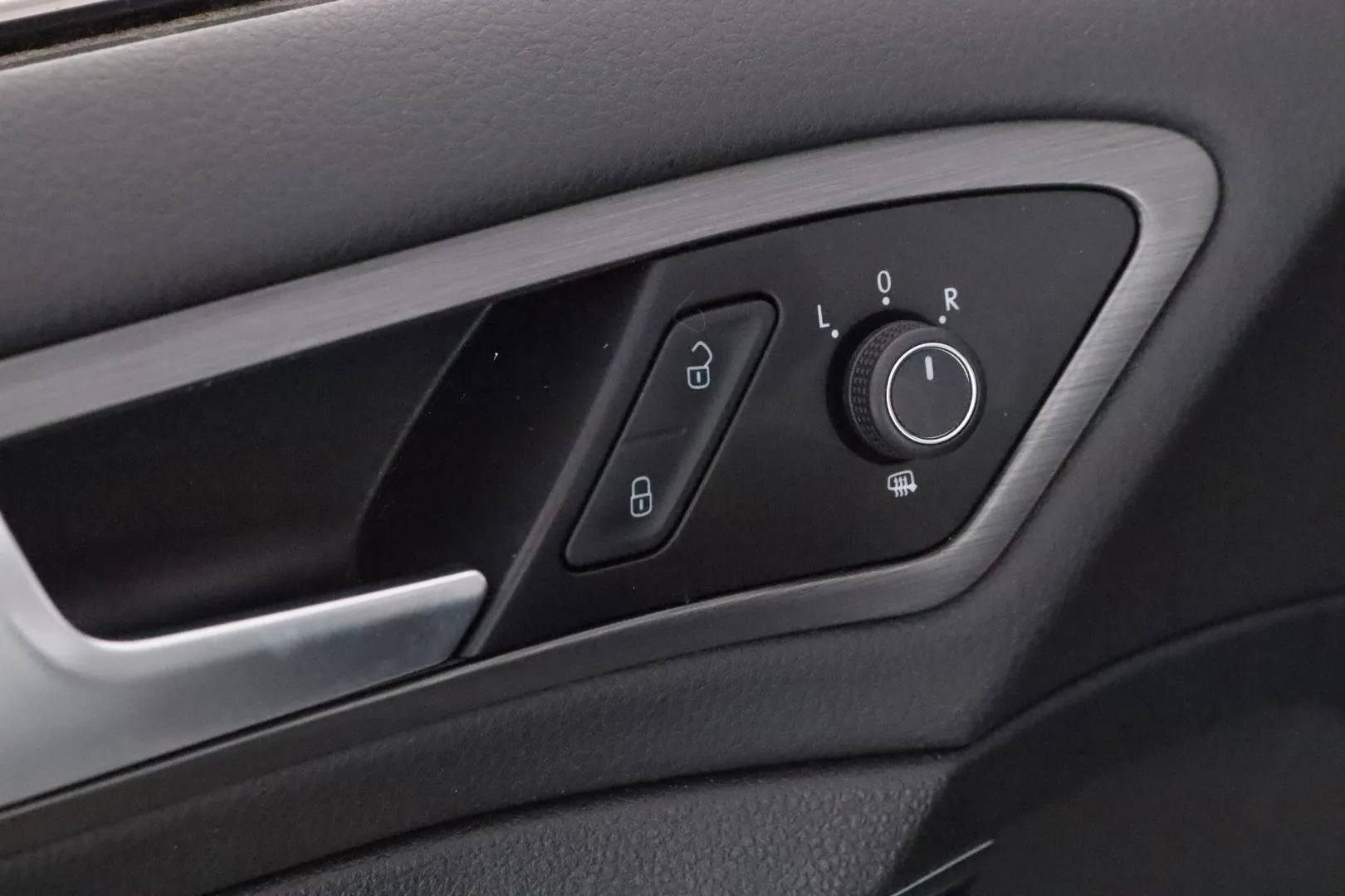 VOLKSWAGEN Golf CRC-964 carousel image