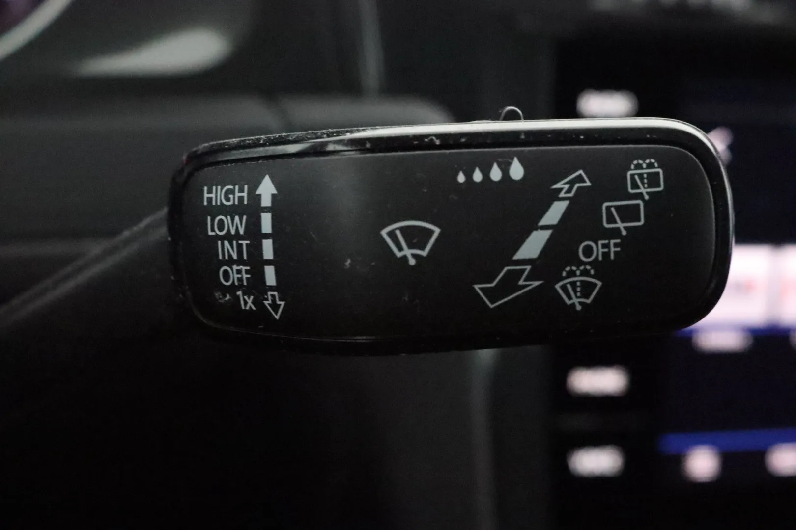 VOLKSWAGEN Golf CRC-964 carousel image