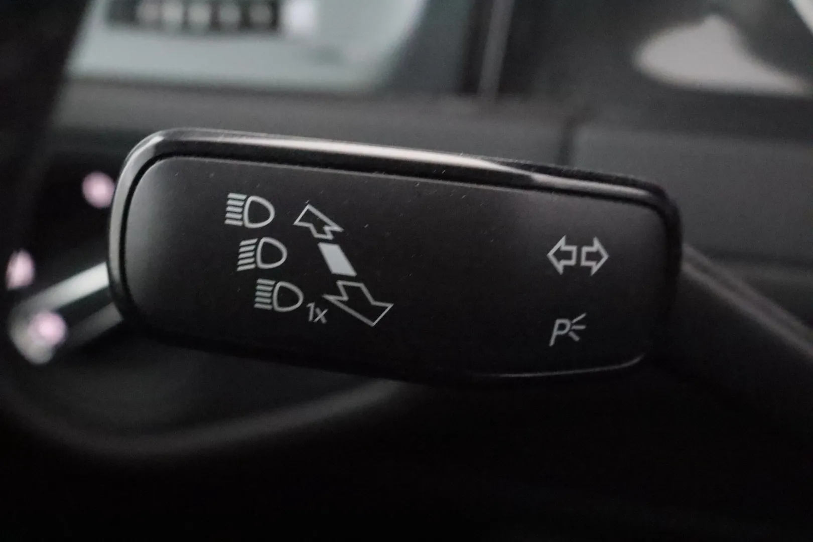 VOLKSWAGEN Golf CRC-964 carousel image