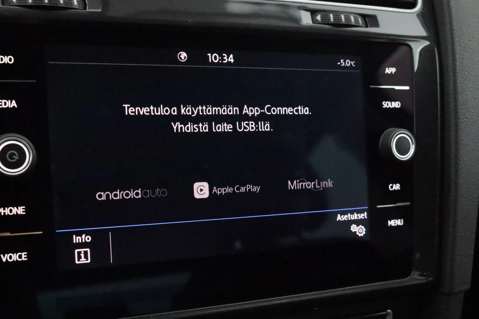 VOLKSWAGEN Golf CRC-964 carousel image