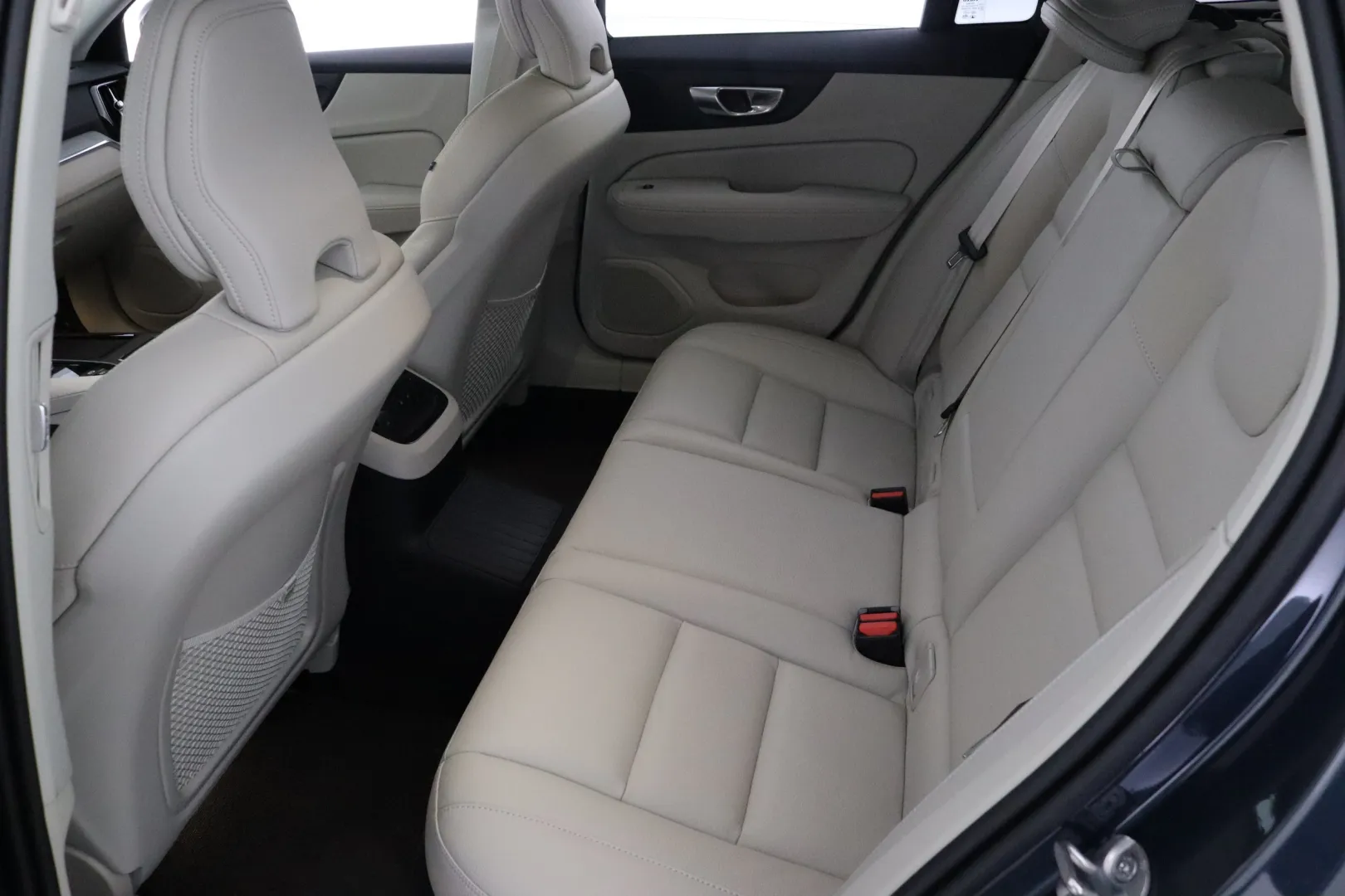 VOLVO V60 GRF-960 carousel image