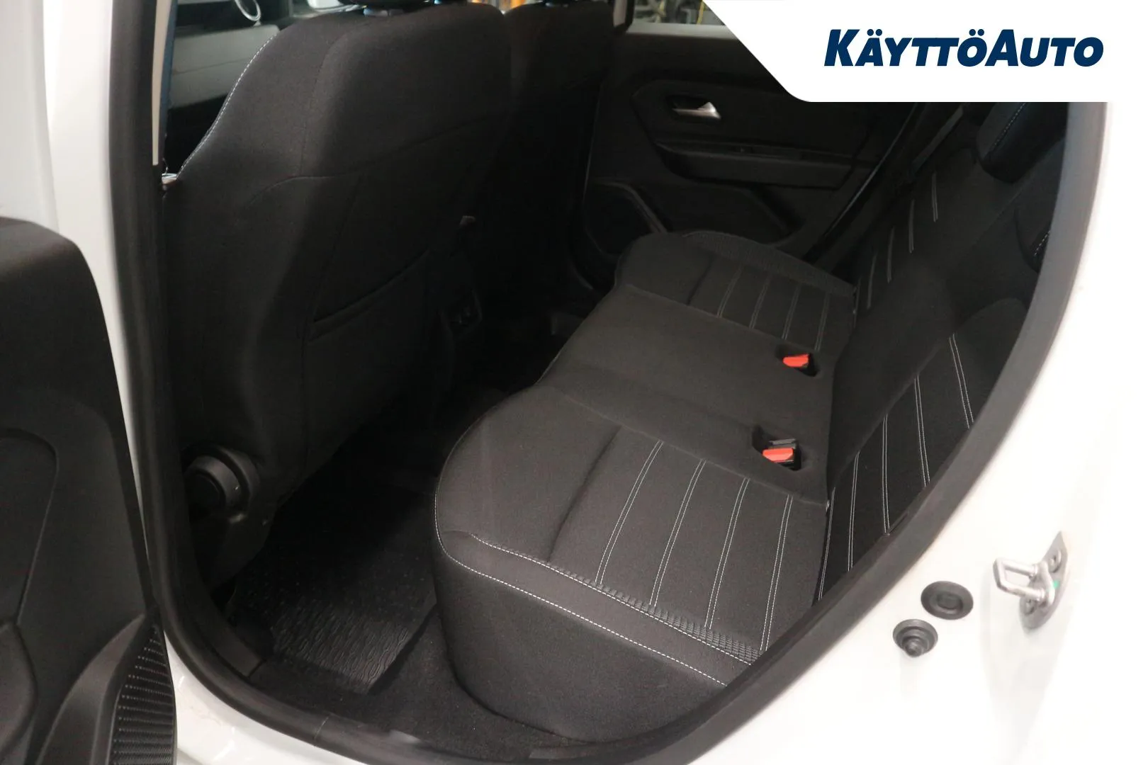 DACIA Duster IOT-774 carousel image