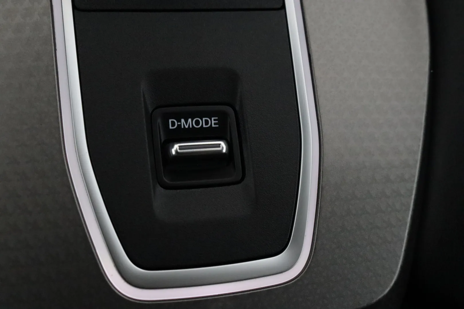 Nissan Qashqai RXE-849 carousel image