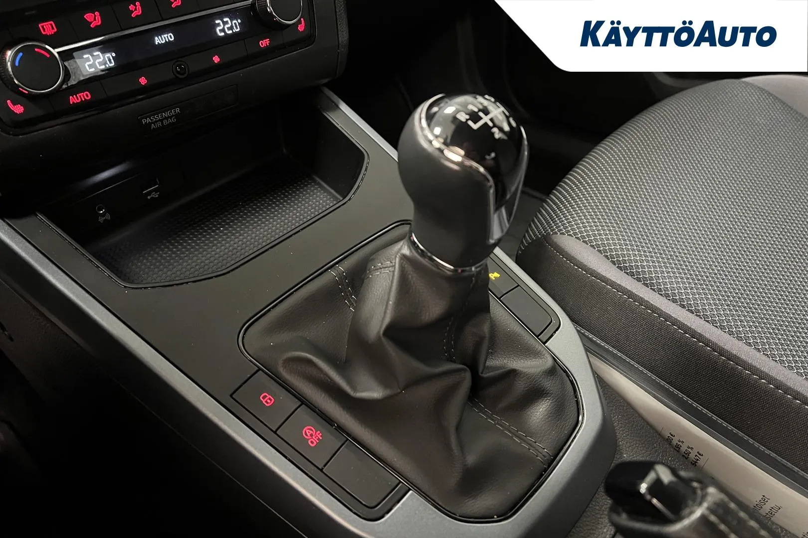 SEAT Arona JLM-292 carousel image