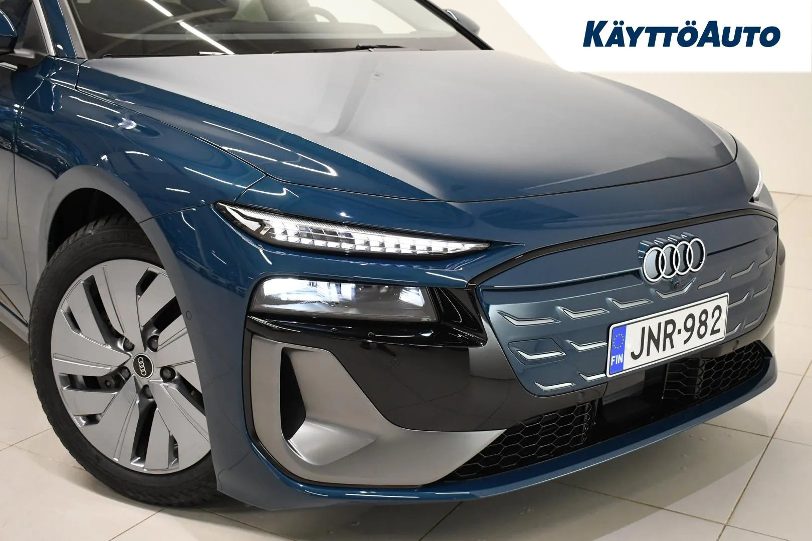 Audi e-tron JNR-982 carousel image