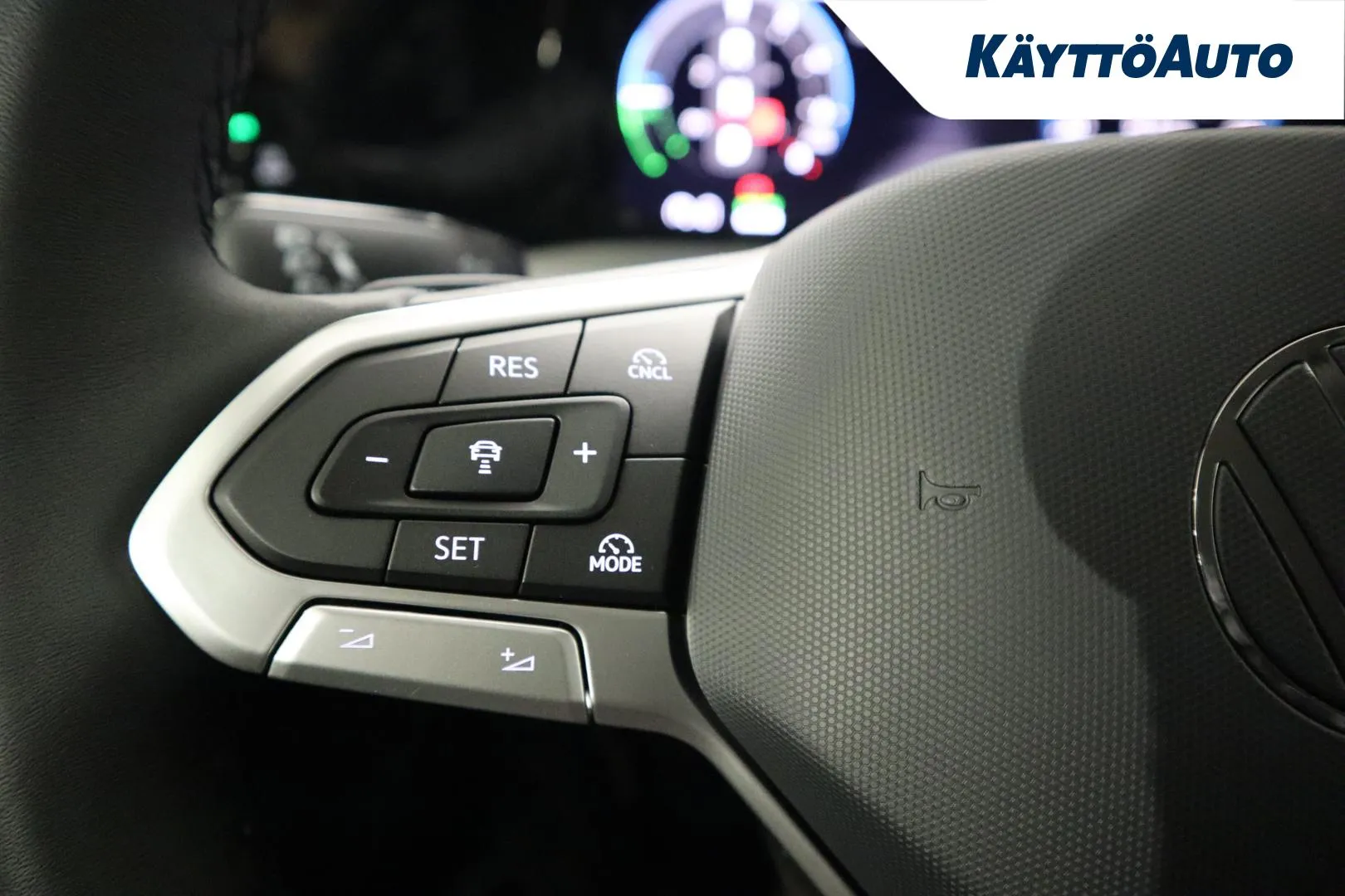 Volkswagen Golf ISH-438 carousel image