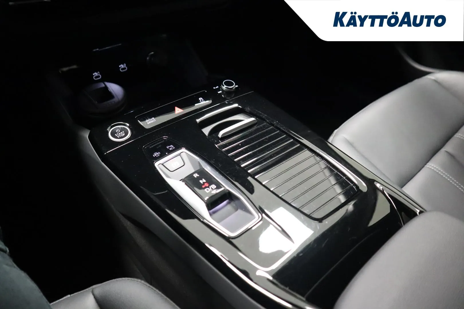 Audi A6 e-tron GRE-772 carousel image