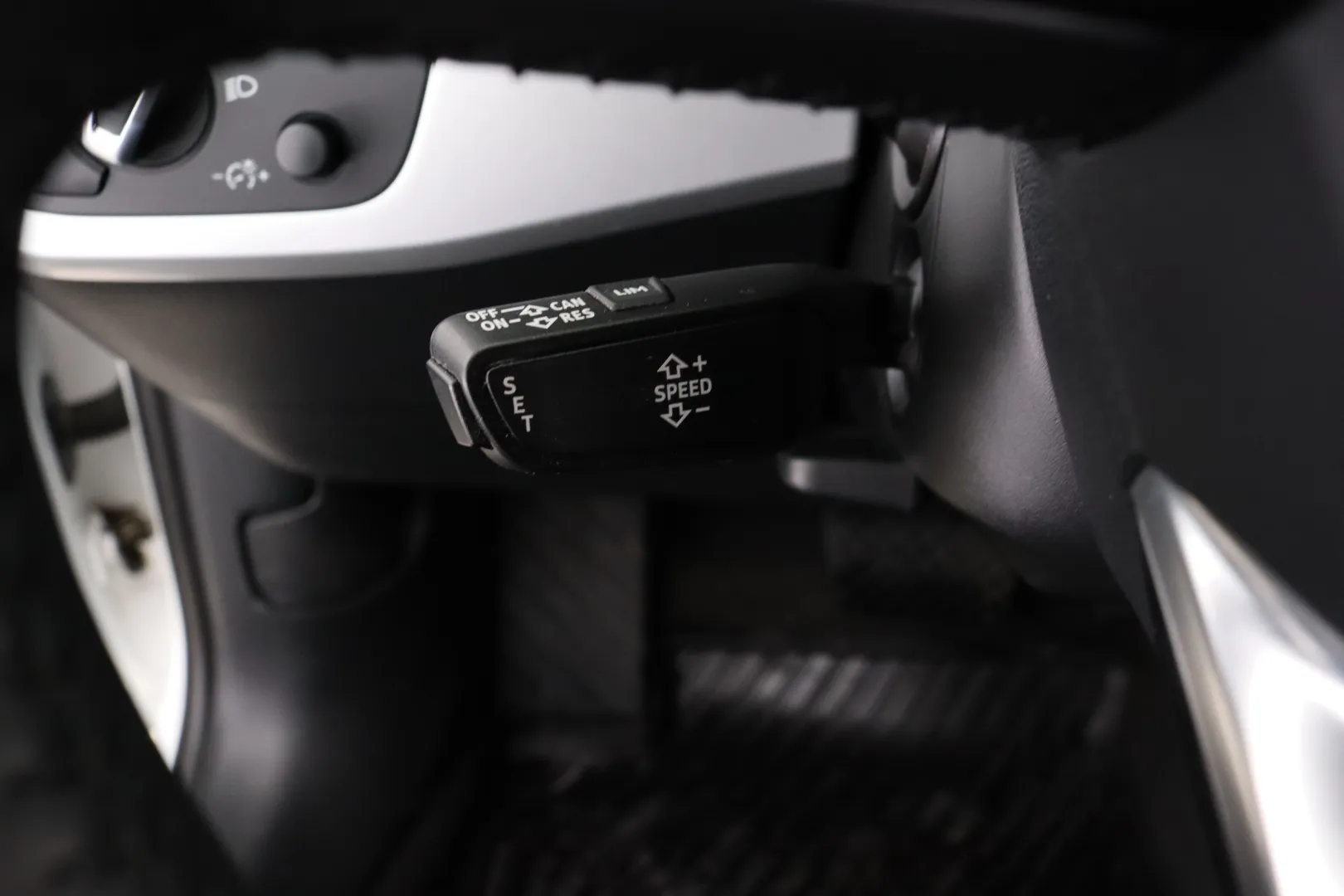 AUDI A4 allroad quattro MNP-939 carousel image