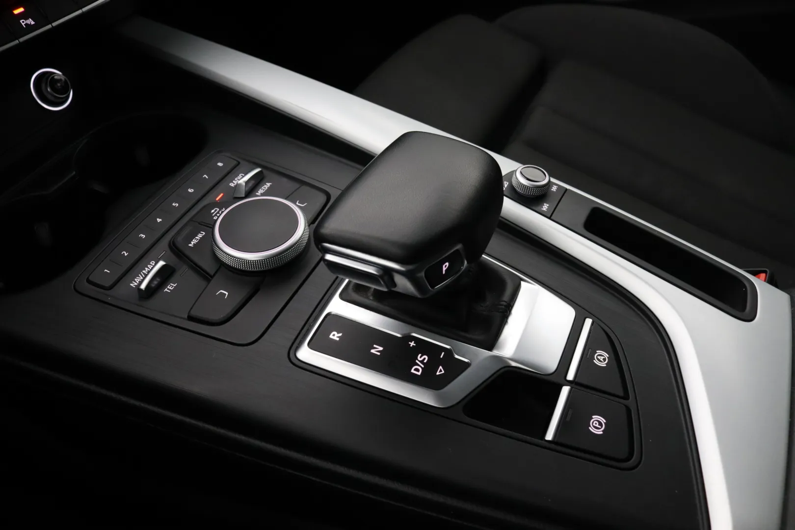AUDI A4 allroad quattro MNP-939 carousel image