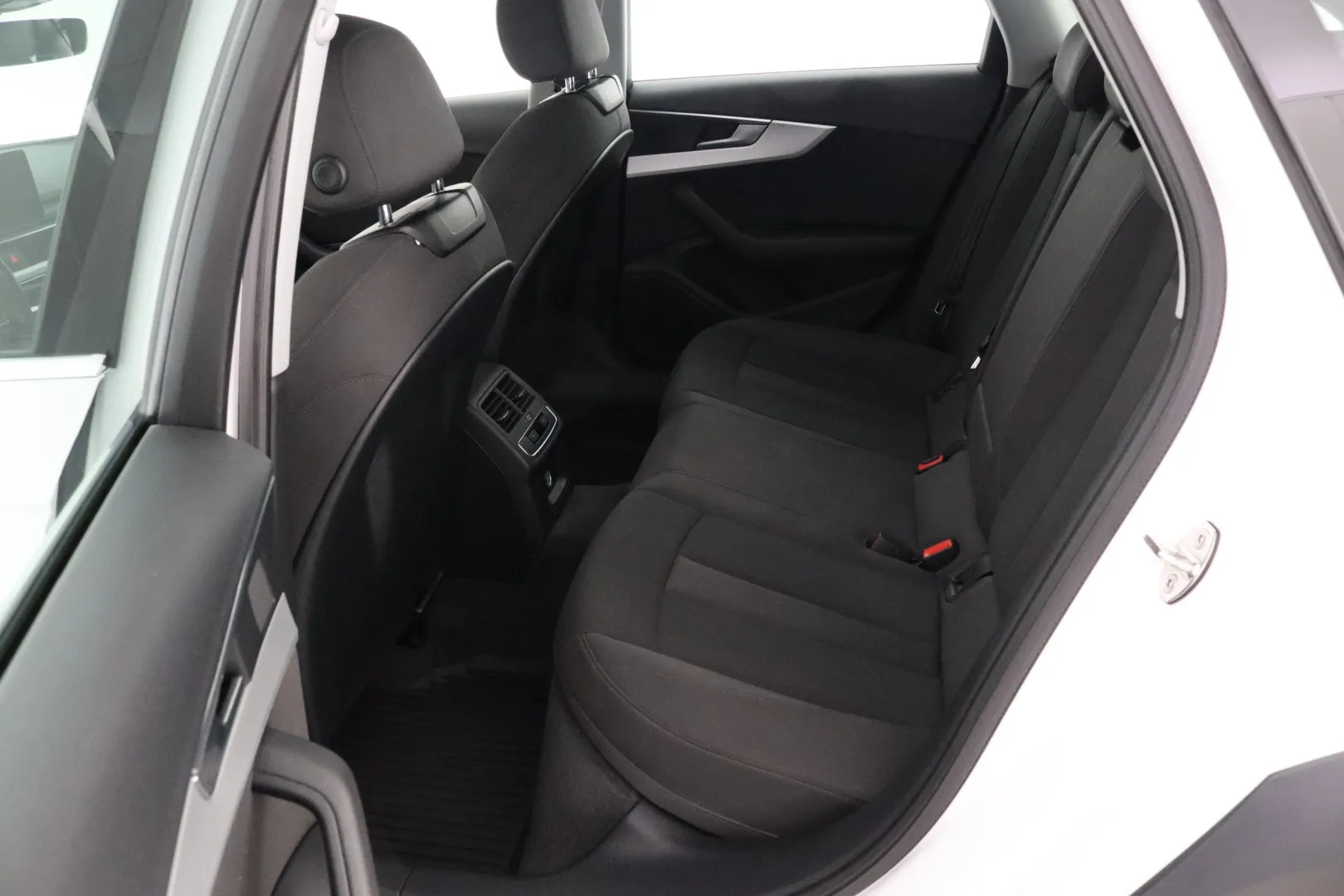 AUDI A4 allroad quattro MNP-939 carousel image