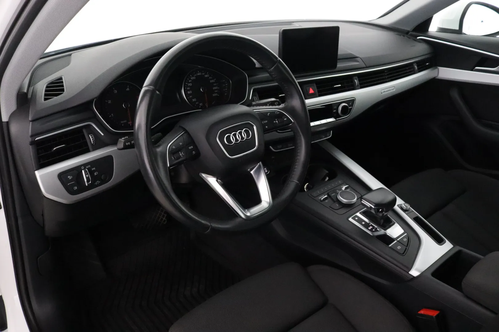 AUDI A4 allroad quattro MNP-939 carousel image