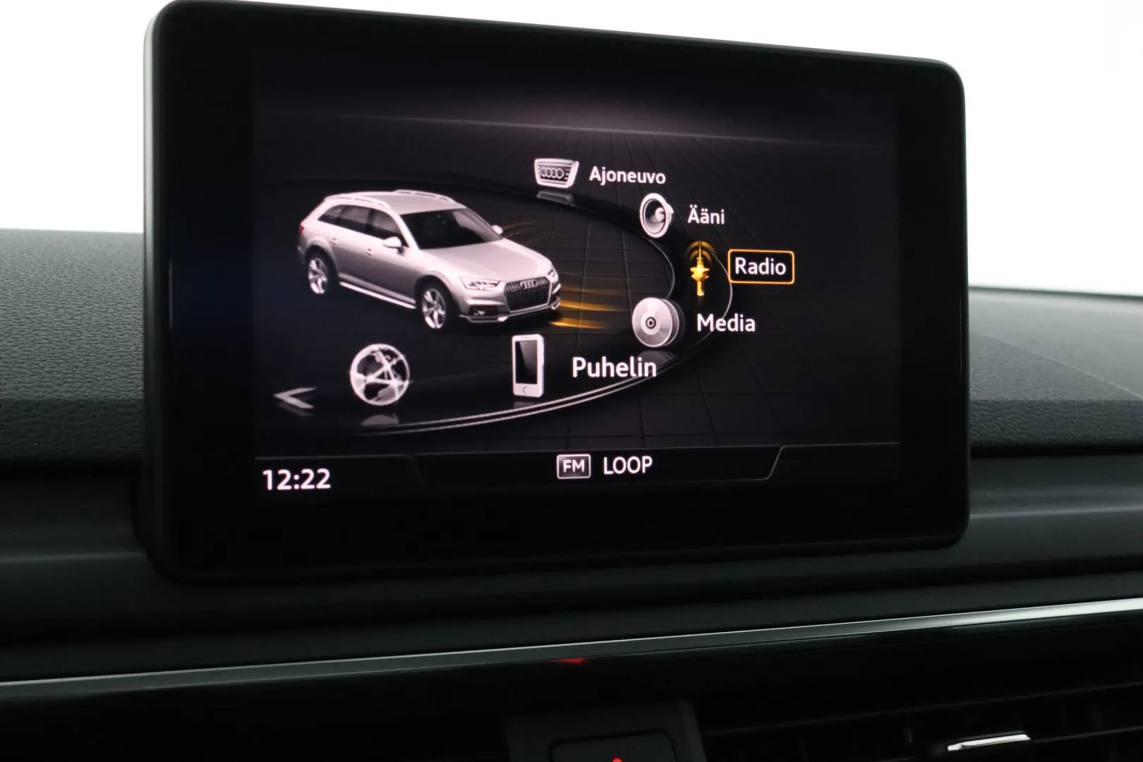 AUDI A4 allroad quattro MNP-939 carousel image