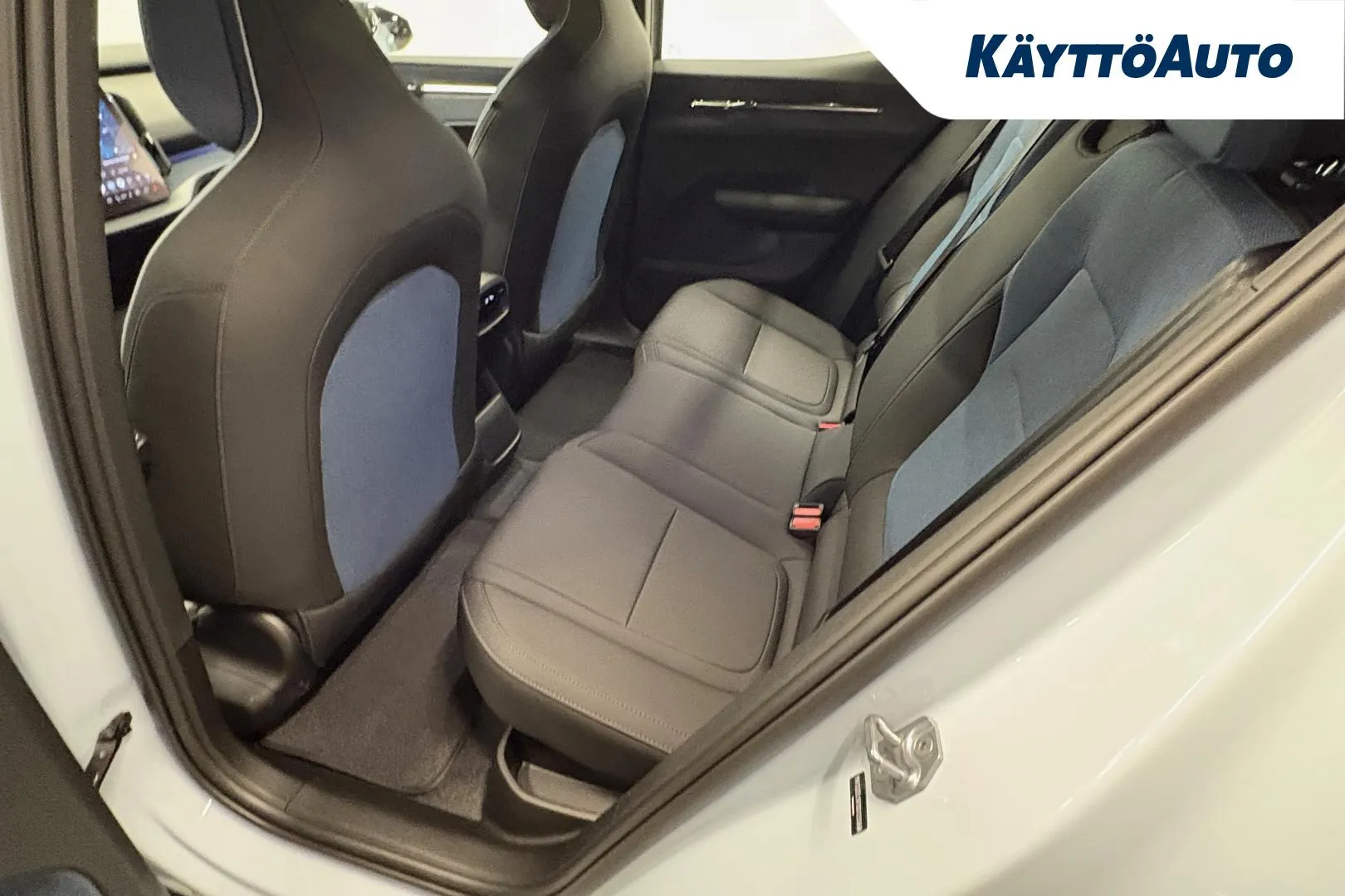 Volvo EX30 RXA-924 carousel image