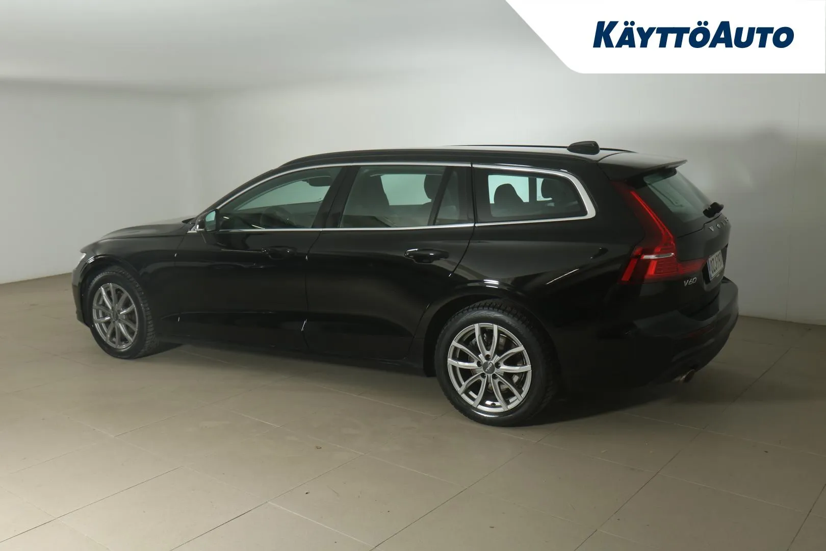 VOLVO V60 OZJ-797 carousel image