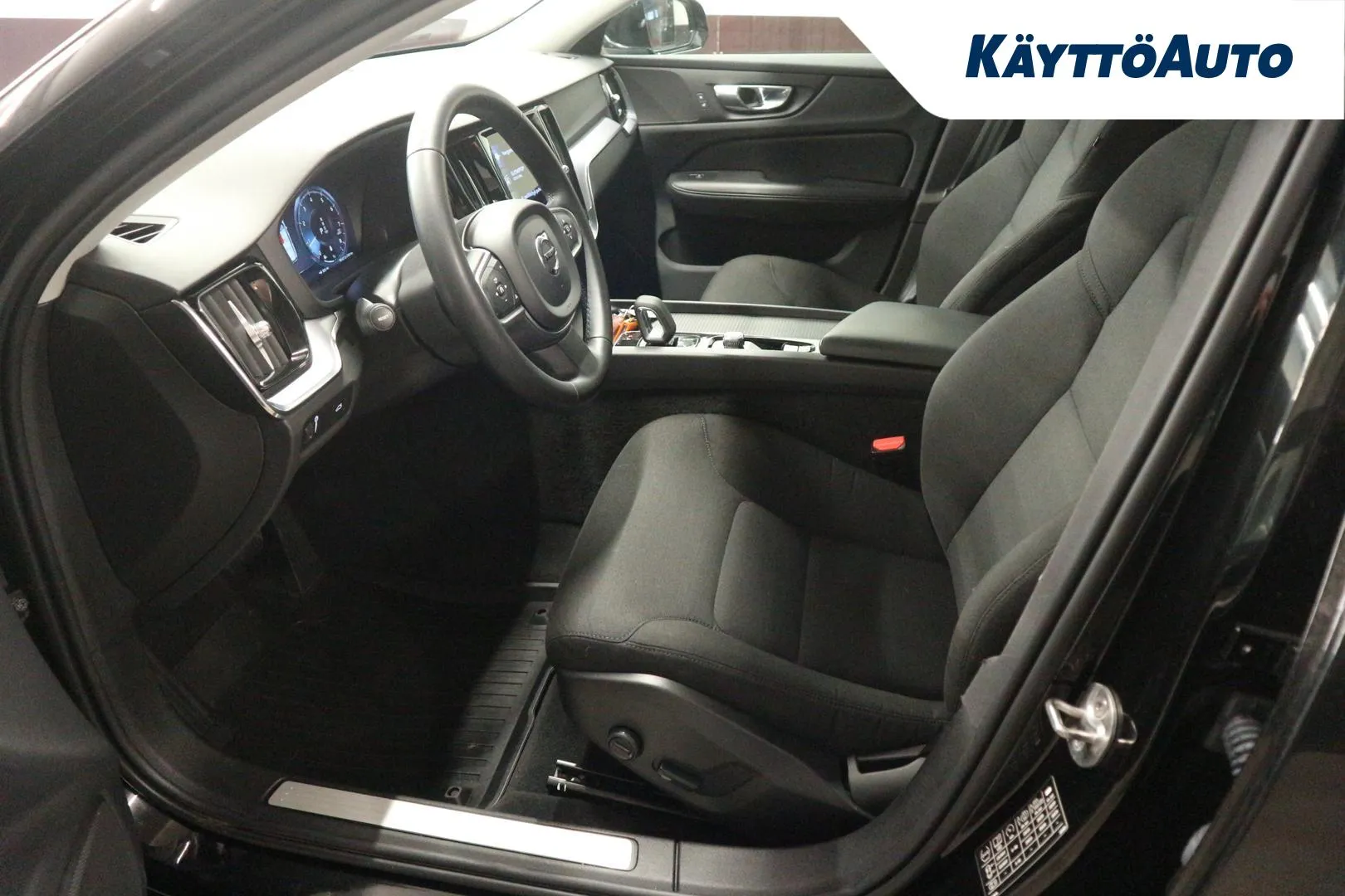 VOLVO V60 OZJ-797 carousel image