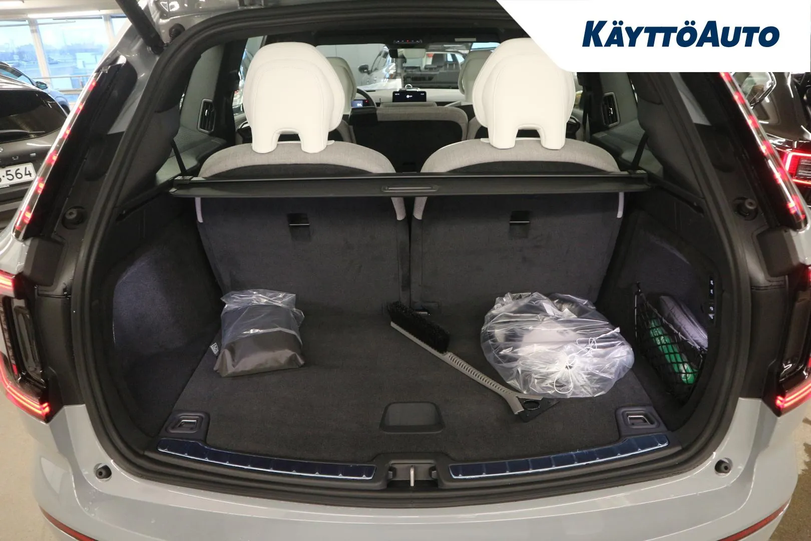 Volvo EX90 ZPH-133 carousel image