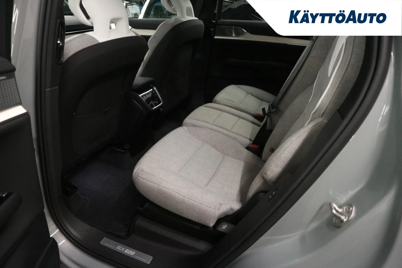 Volvo EX90 ZPH-133 carousel image