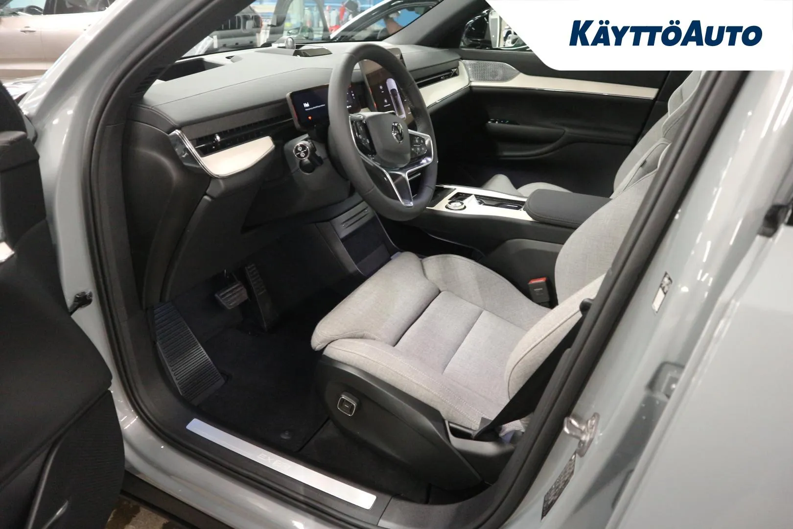 Volvo EX90 ZPH-133 carousel image