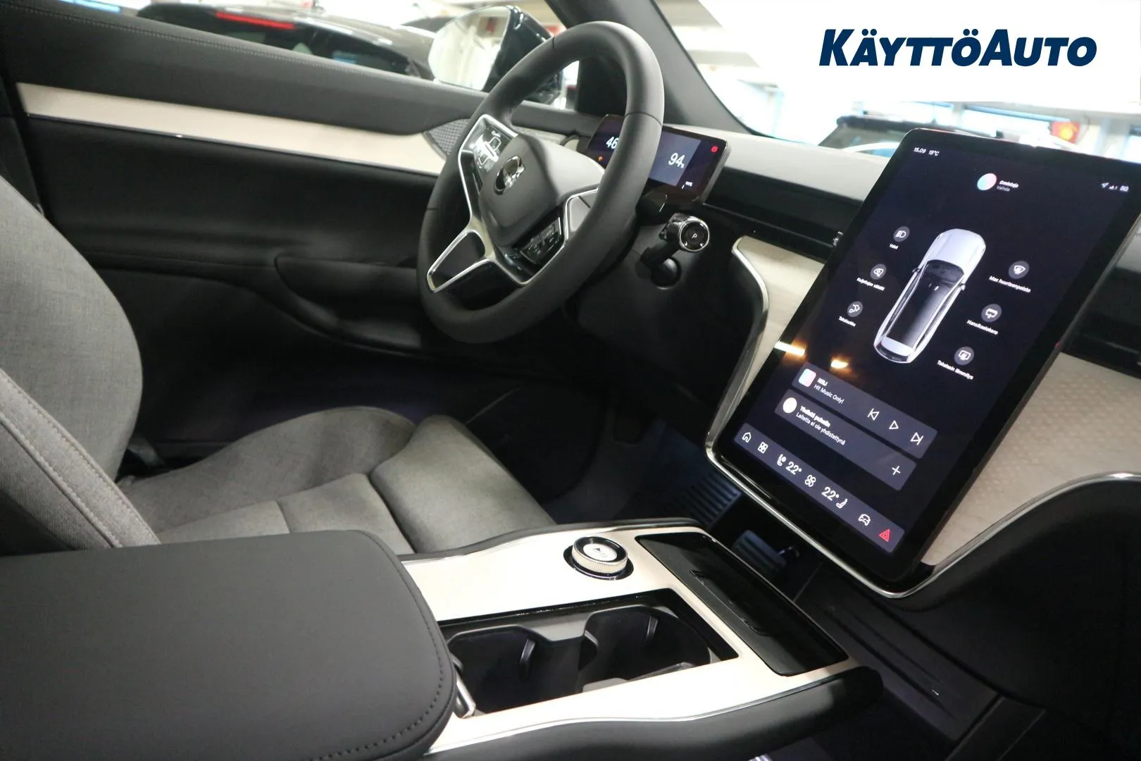 Volvo EX90 ZPH-133 carousel image