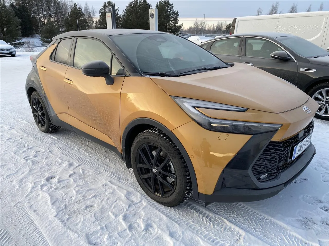TOYOTA C-HR JNX-750 carousel image